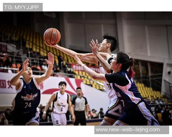 翟晓川的篮球之路：从青涩少年到赛场明星的成长故事